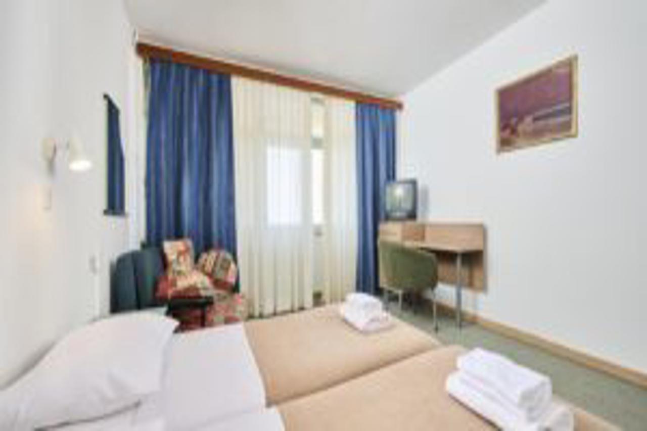 Guest House Adriatic Ουμάγκ Εξωτερικό φωτογραφία