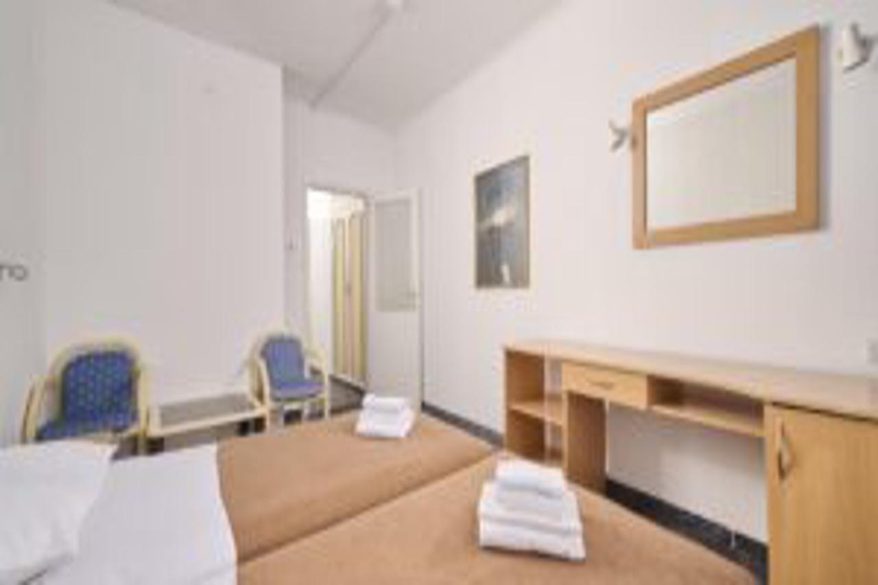 Guest House Adriatic Ουμάγκ Εξωτερικό φωτογραφία